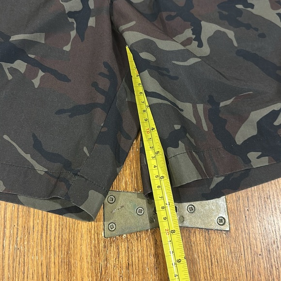 OLD NAVY Men’s Camo Athletic Shorts - Picture 2 of 5